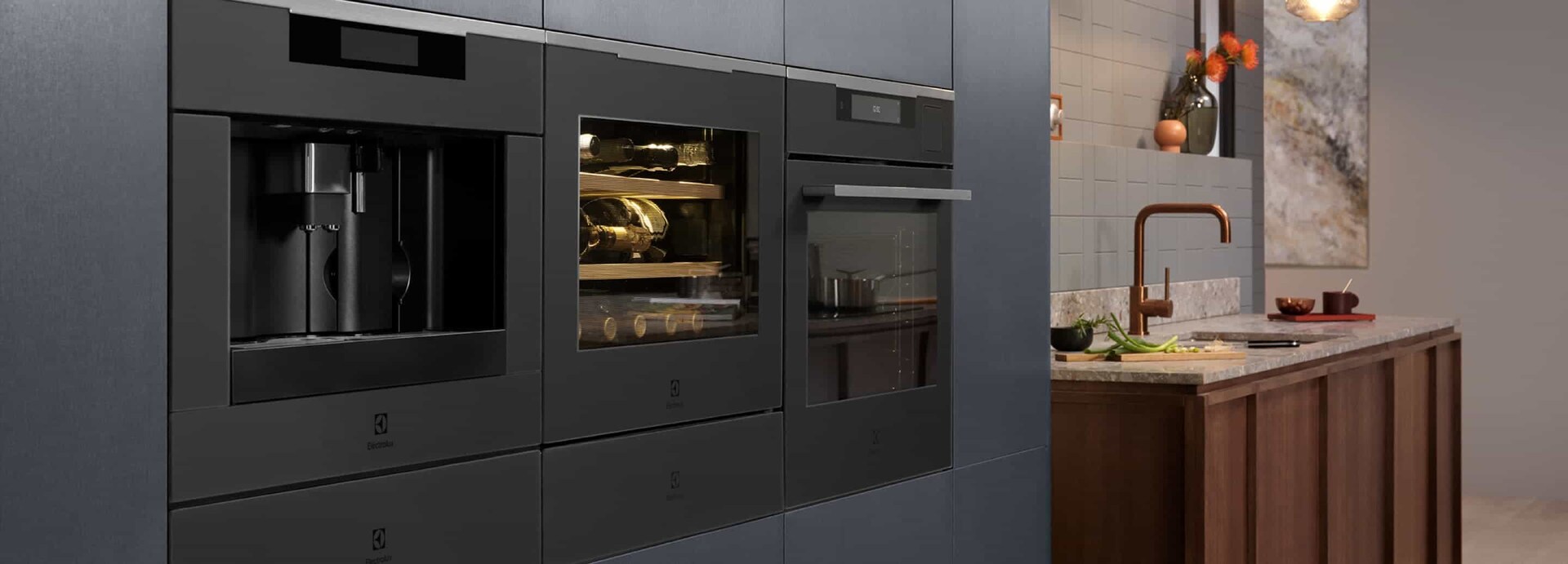 Electrolux Matte Black kuchyňská řada